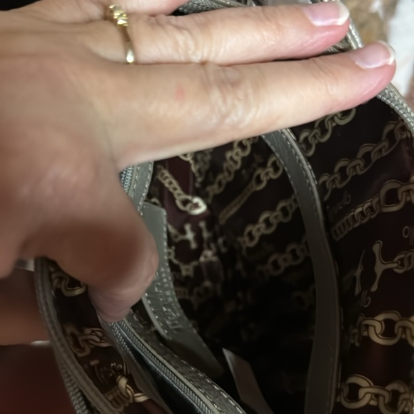 EUC Tignanello leather crossbody - Picture 4 of 6